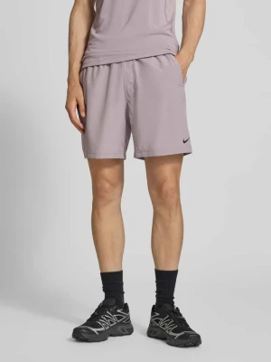 Szorty z nadrukiem z logo i wpuszczanymi kieszeniami Nike Training