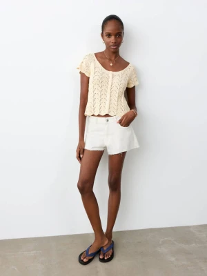 Szorty z wysokim stanem i postrzępionym dołem złamana biel - Dziewczyna - - MANGO TEEN