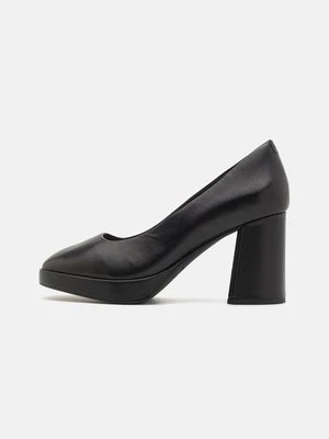 Szpilki Clarks