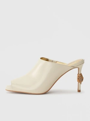 Szpilki Kurt Geiger mleczny