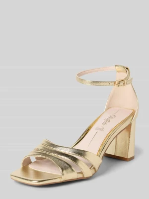 Szpilki ze sprzączką Buffalo