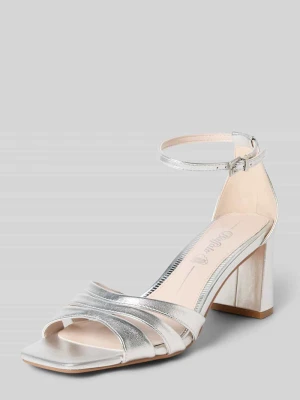 Szpilki ze sprzączką Buffalo