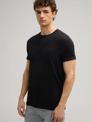 T-shirt Adao w czarnym kolorze Joop