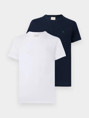 T-shirt basic Calvin Klein biały