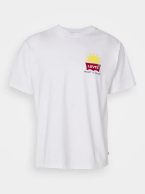T-shirt basic Levi's biały