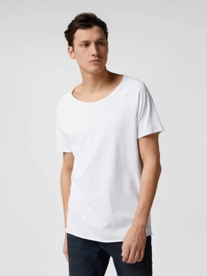 T-shirt basic o dłuższym kroju REVIEW