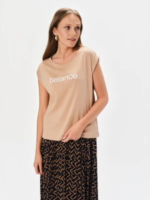 T-shirt beżowy z napisem Top Secret