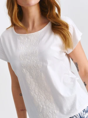 T-shirt damski biały - SPO6178BI t-shirt krótki rękaw - TOP SECRET - Odzieżowy sklep internetowy TOP SECRET