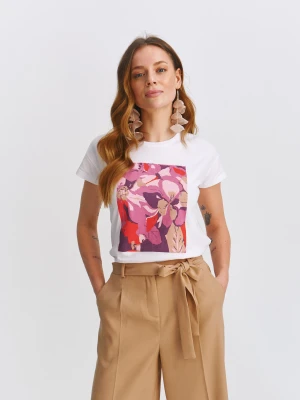 T-shirt damski biały - SPO6188BI t-shirt krótki rękaw - TOP SECRET - Odzieżowy sklep internetowy TOP SECRET