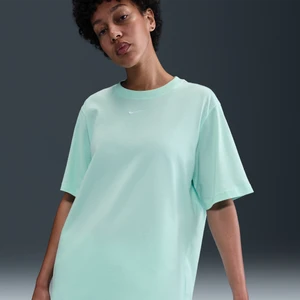 T-shirt damski Nike Sportswear Essential - Zieleń