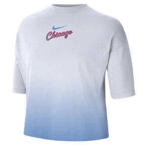 Zdjęcie produktu T-shirt damski o luźnym kroju Nike NBA Chicago Bulls Courtside City Edition Premium - Biel