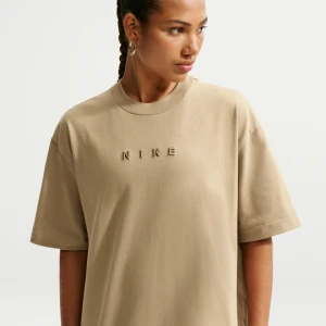 T-shirt damski oversize Nike - Brązowy