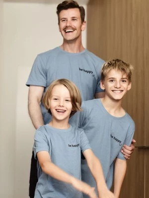 T-shirt niebieski z napisem - Be Happy Family Concept by 5.10.15.