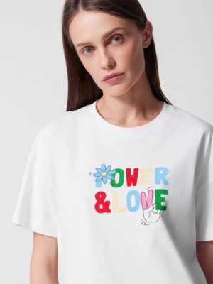 T-shirt o kroju boxy z nadrukiem damski - biały OUTHORN