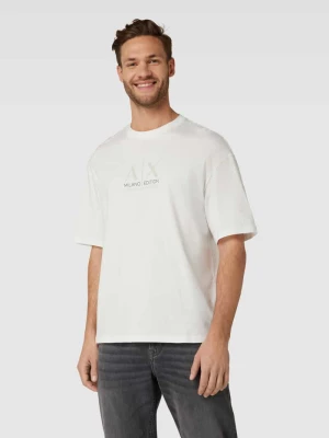 T-shirt o kroju comfort fit z nadrukiem z logo Armani Exchange