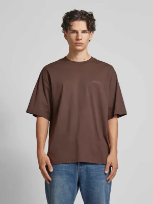 T-shirt o kroju oversized Essentials REVIEW