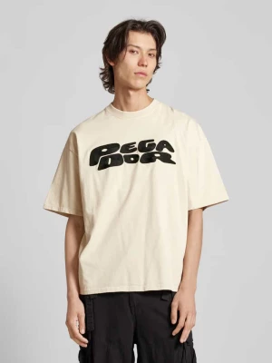 T-shirt o kroju oversized z aplikacją z logo model ‘DREW’ Pegador