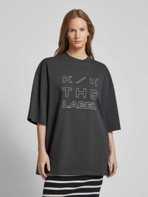 T-shirt o kroju oversized z nadrukiem z logo Karo Kauer