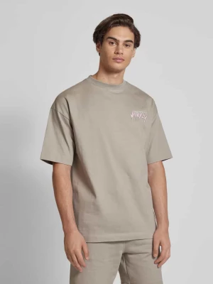 T-shirt o kroju oversized z nadrukiem z logo Multiply Apparel
