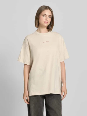 T-shirt o kroju oversized z nadrukiem z logo OH APRIL