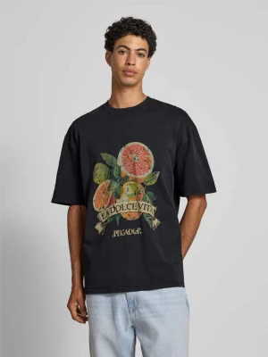 T-shirt o kroju oversized z nadrukiem z logo Pegador