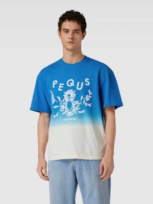 T-shirt o kroju oversized z nadrukiem z logo PEQUS