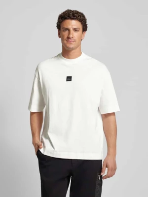 T-shirt o kroju oversized z naszywką z logo Armani Exchange