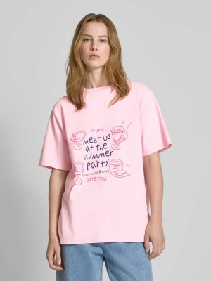 T-shirt o kroju oversized z okrągłym dekoltem model ‘Summer Party’ Oh April Różowy