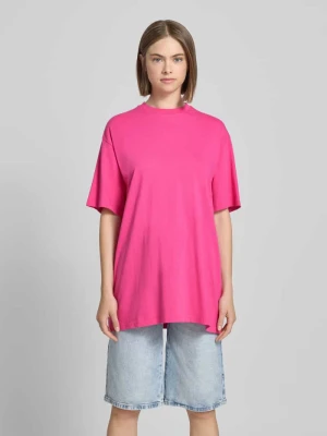 T-shirt o kroju oversized z okrągłym, prążkowanym dekoltem OH APRIL