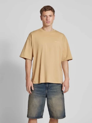 T-shirt o kroju oversized z okrągłym, prążkowanym dekoltem REVIEW