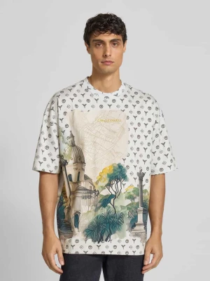 T-shirt o kroju oversized z wyhaftowanym logo carlo colucci