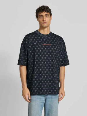 T-shirt o kroju oversized z wyhaftowanym logo Carlo Colucci Czarny