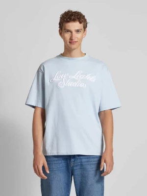 T-shirt o kroju oversized z wyhaftowanym logo model ‘SHUTTER’ Low Lights Studios