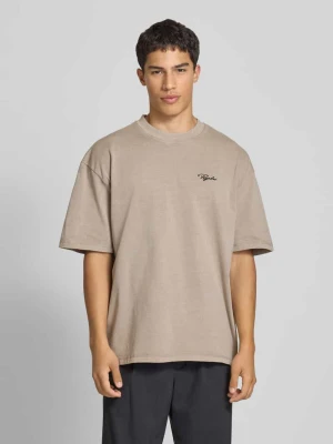 T-shirt o kroju oversized z wyhaftowanym logo model ‘Signar’ Pegador