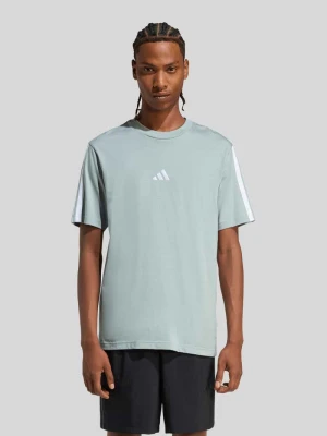 t-shirt o kroju regular fit z czystej bawełny adidas Sportswear