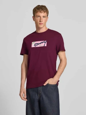 t-shirt o kroju regular fit z czystej bawełny Tommy Jeans Bordowy