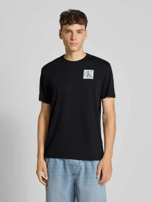 T-shirt o kroju regular fit z czystej bawełny z nadrukiem z logo Calvin Klein Jeans