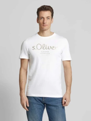 T-shirt o kroju regular fit z czystej bawełny z nadrukiem z logo i napisem s.Oliver RED LABEL