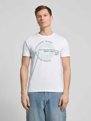 T-shirt o kroju regular fit z dużym napisem z logo Tom Tailor Denim