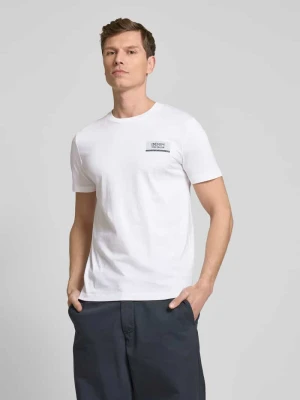 T-shirt o kroju regular fit z dużym napisem z logo Tom Tailor Denim