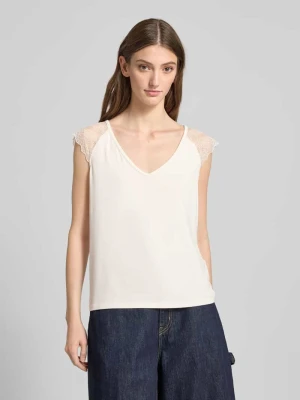 T-shirt o kroju regular fit z krótkim rękawem model ‘PETRA’ Only