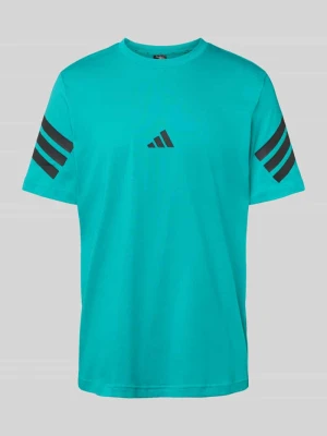 T-shirt o kroju regular fit z logo i okrągłym dekoltem ADIDAS SPORTSWEAR