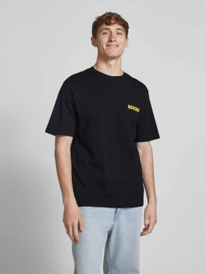 T-shirt o kroju regular fit z mieszanki bawełny i wiskozy REVIEW