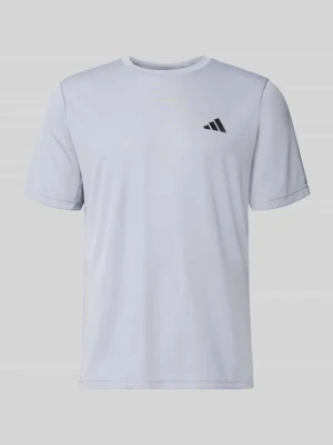 T-shirt o kroju regular fit z nadrukiem z logo adidas Training