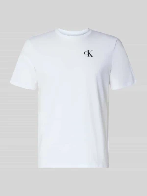T-shirt o kroju regular fit z nadrukiem z logo Calvin Klein Jeans