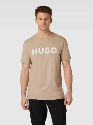T-shirt o kroju regular fit z nadrukiem z motywem i logo HUGO