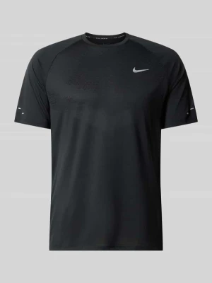 męski t-shirt o kroju regular fit ze sportu z elementami odblaskowymi Nike Czarny
