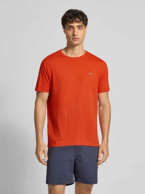 T-shirt o kroju regular fit z wyhaftowanym logo Gant