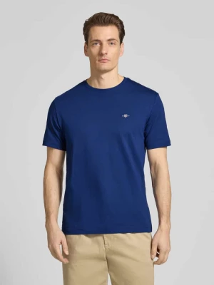 T-shirt o kroju regular fit z wyhaftowanym logo Gant