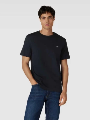 T-shirt o kroju regular fit z wyhaftowanym logo model ‘SHIELD’ Gant